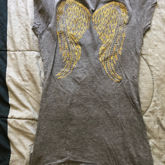 Tops - Picture 4 of 4